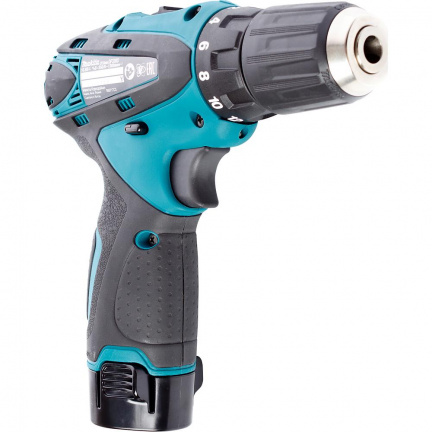 Аккумуляторная дрель-шуруповерт Makita DF330DWE